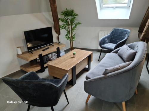 Bleneau Apartment | L'Écrin de Bérangère - Proche Guédelon - Calme & Charme
