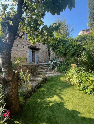 Villelongue-d'Aude Bed & Breakfast | L'écrin vert