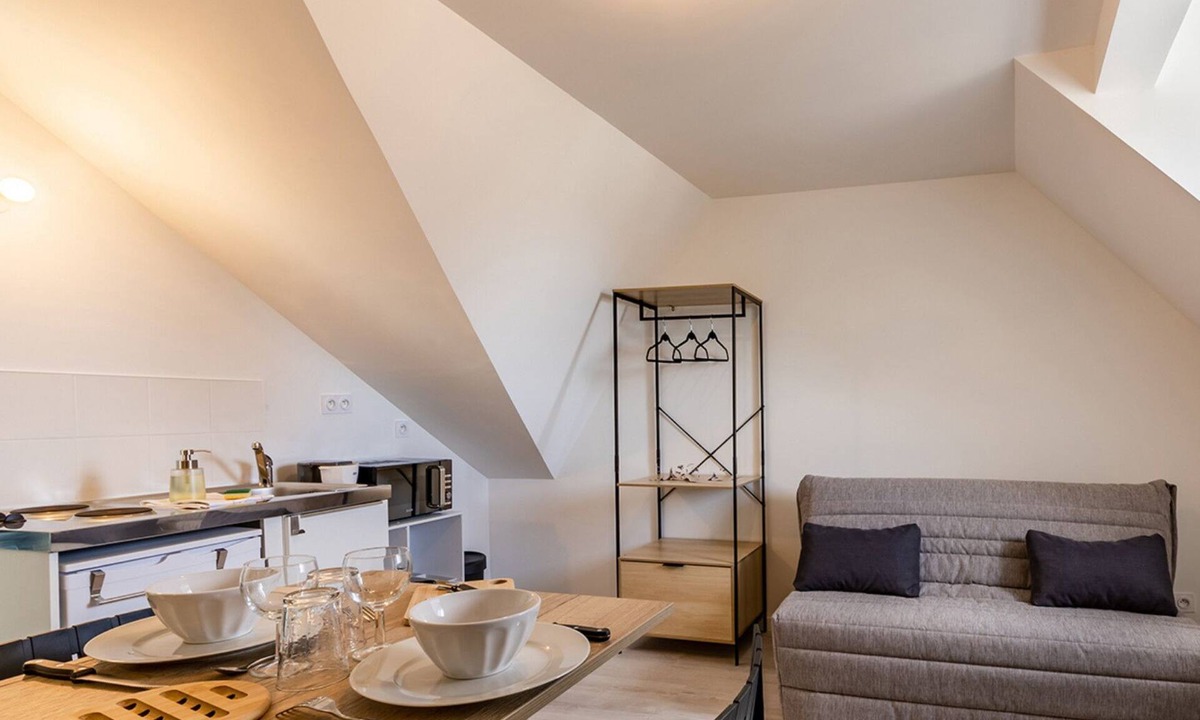 Saint-Serge Apartment | L'écrivain - Wifi - Saint-Serge