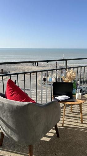 Cayeux-sur-Mer Apartment | L'élégance du Large
