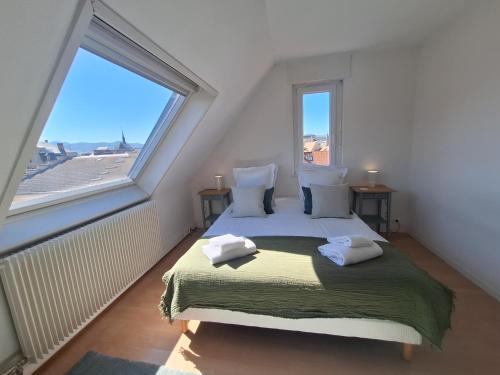Old Town Apartment | L'Émeraude 360 avec parking