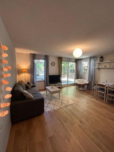 Pont des Demoiselles-Montaudran-La Terrasse Apartment | L'Émile Lécrivain parking facile