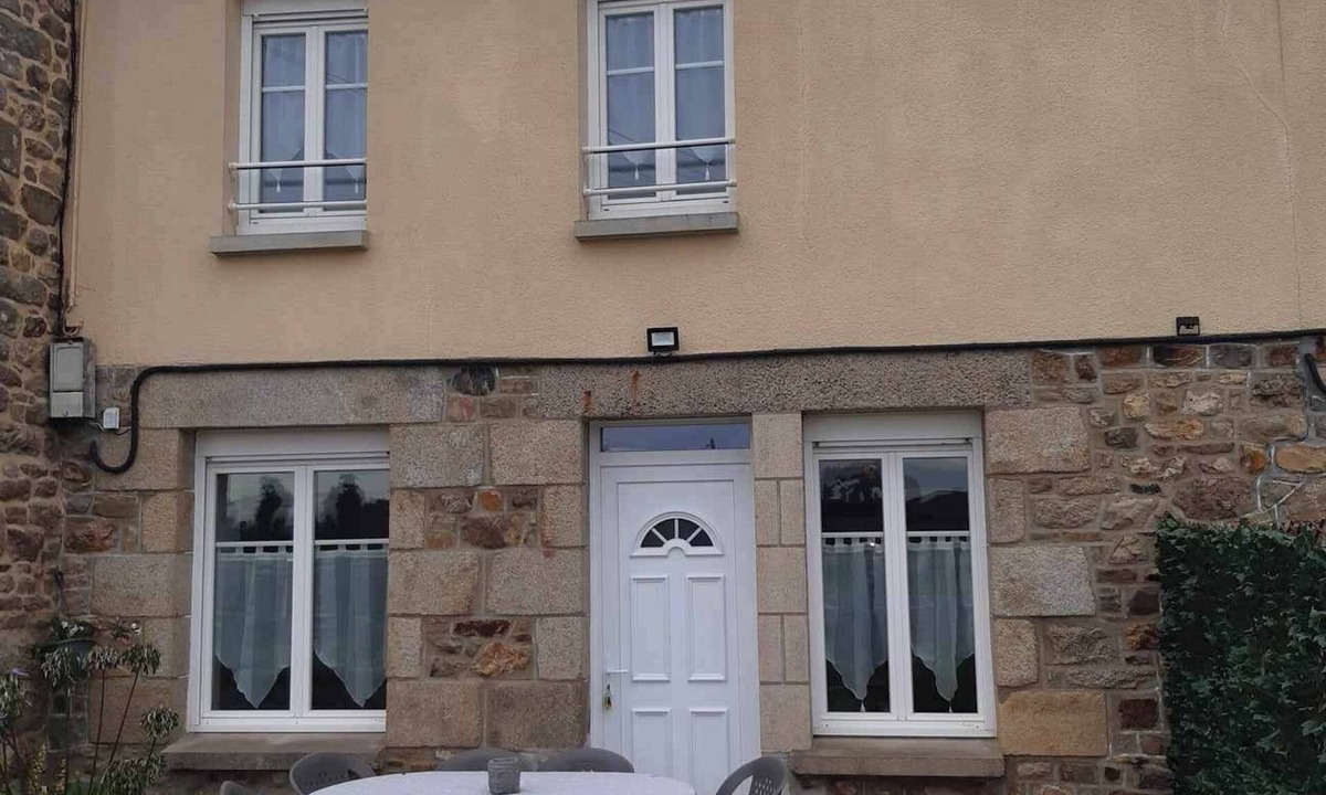 Guitte House | L'étape conviviale gîte 1 for 6 people 20 mins from Dinan