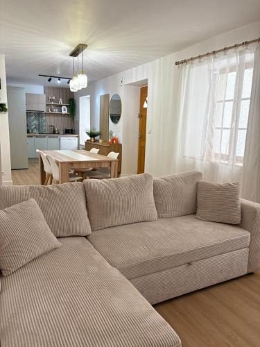 Lagrasse House | L'étoile des remparts