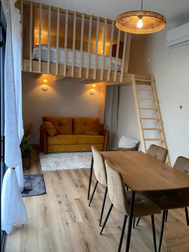 La Fleche House | L’évasion