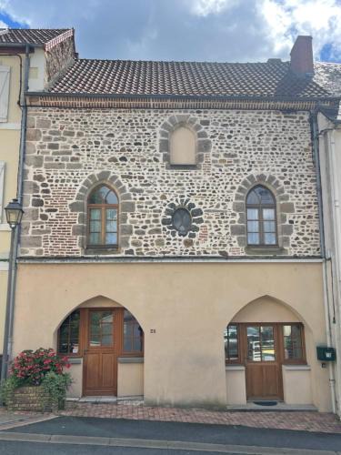 Neris-les-Bains Apartment | L'Abbatiale
