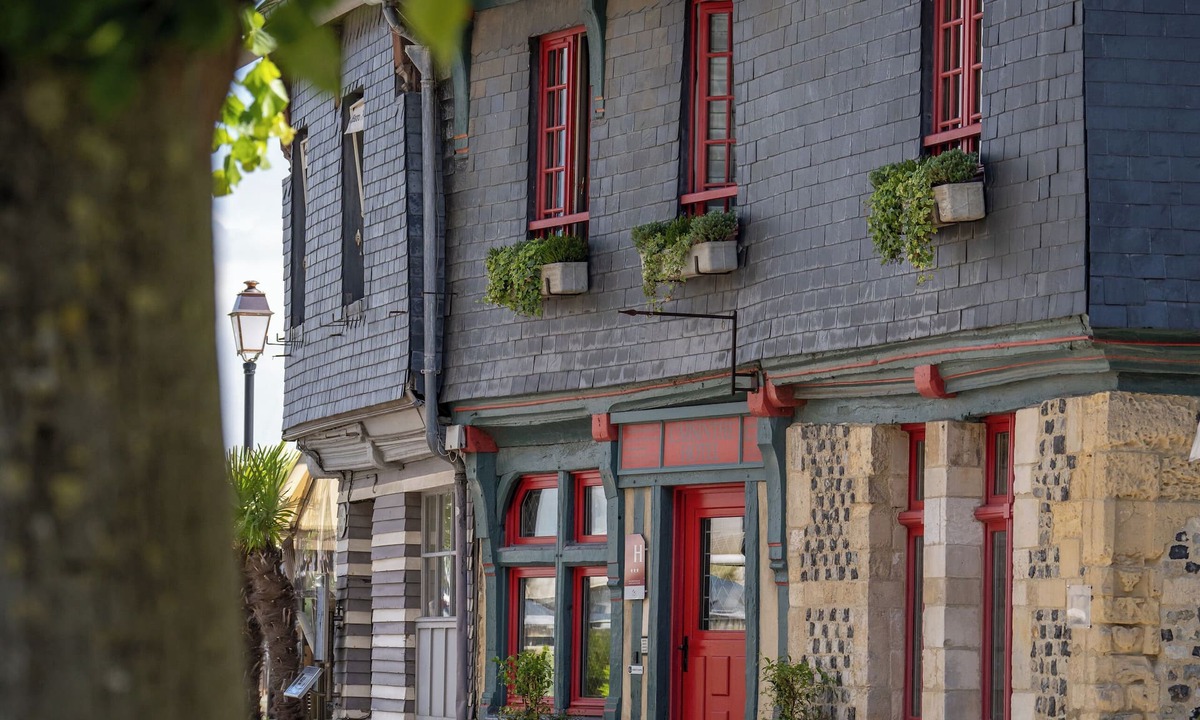 Enclos Hotel | L'Absinthe Hôtel