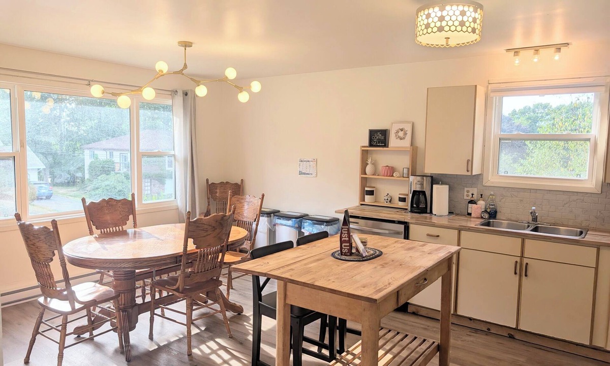 New Minas House | L'Acadie House in the Annapolis Valley