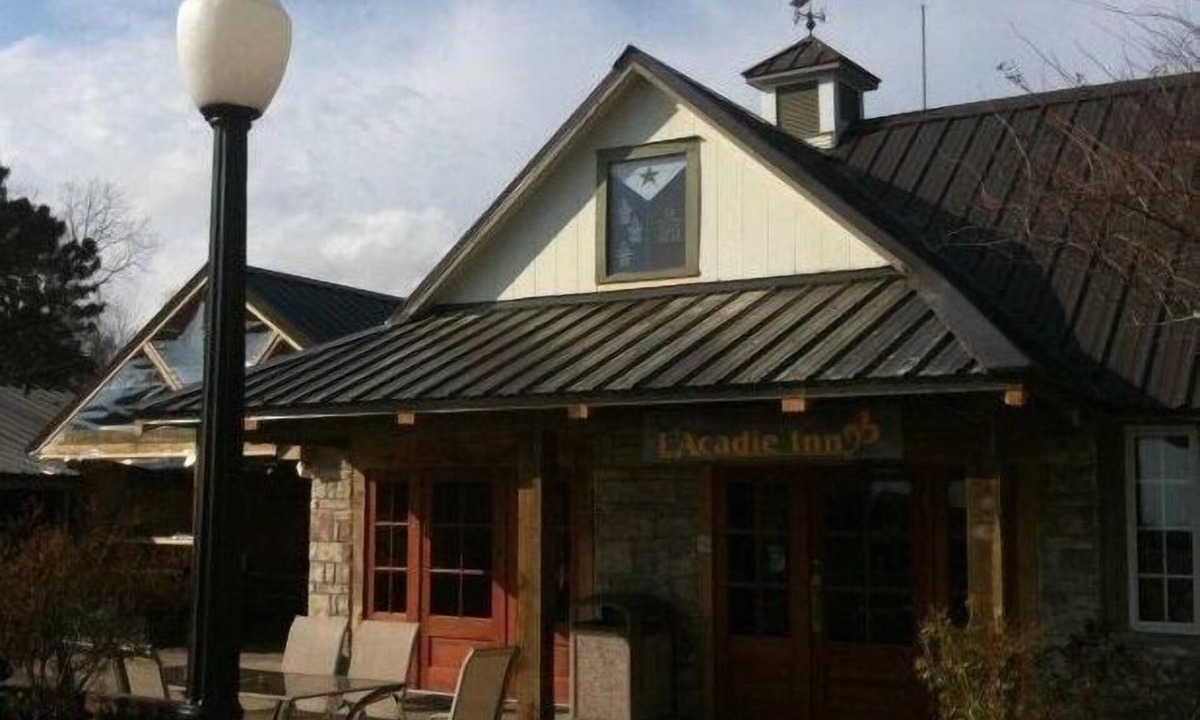 Eunice Hotel | L'Acadie Inn & RV Park