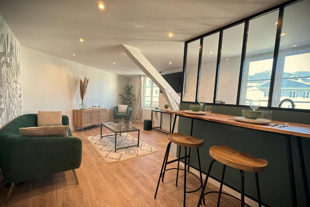Saint-Martin-du-Littoral Apartment | L'Adresse-Standing proche plage avec parking