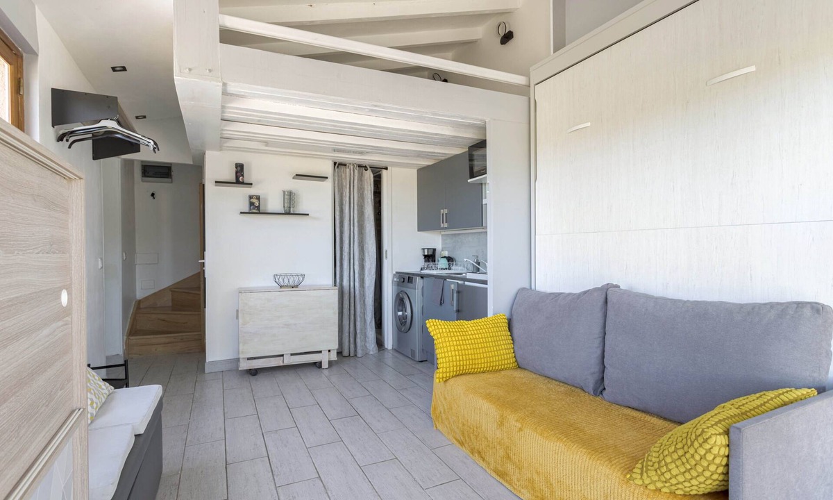 Latour-de-France Apartment | L'alba - holiday cottage and guest rooms