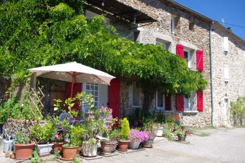 Vals-les-Bains House | L'aligier - Les gites de Pierregras