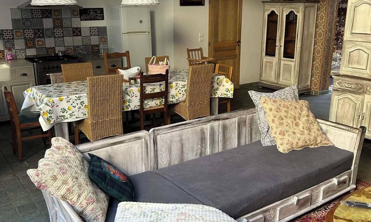 Puisserguier House | L'Amandine - Renovated barn with Jacuzzi