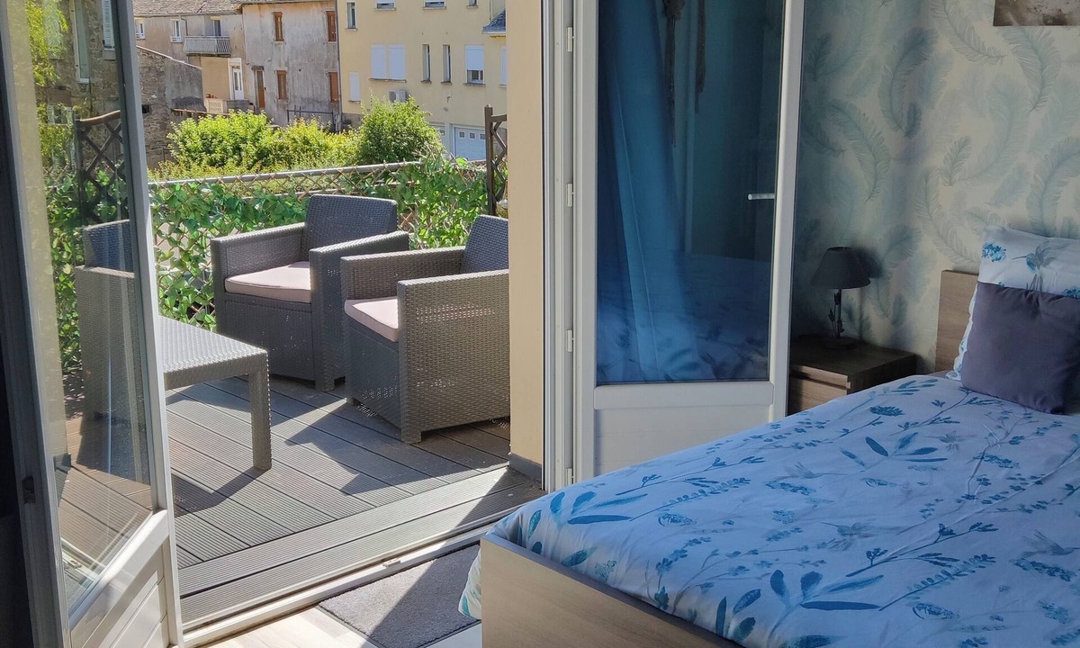 Villefranche-de-Panat House | L' Amarante chambres d'hôtes