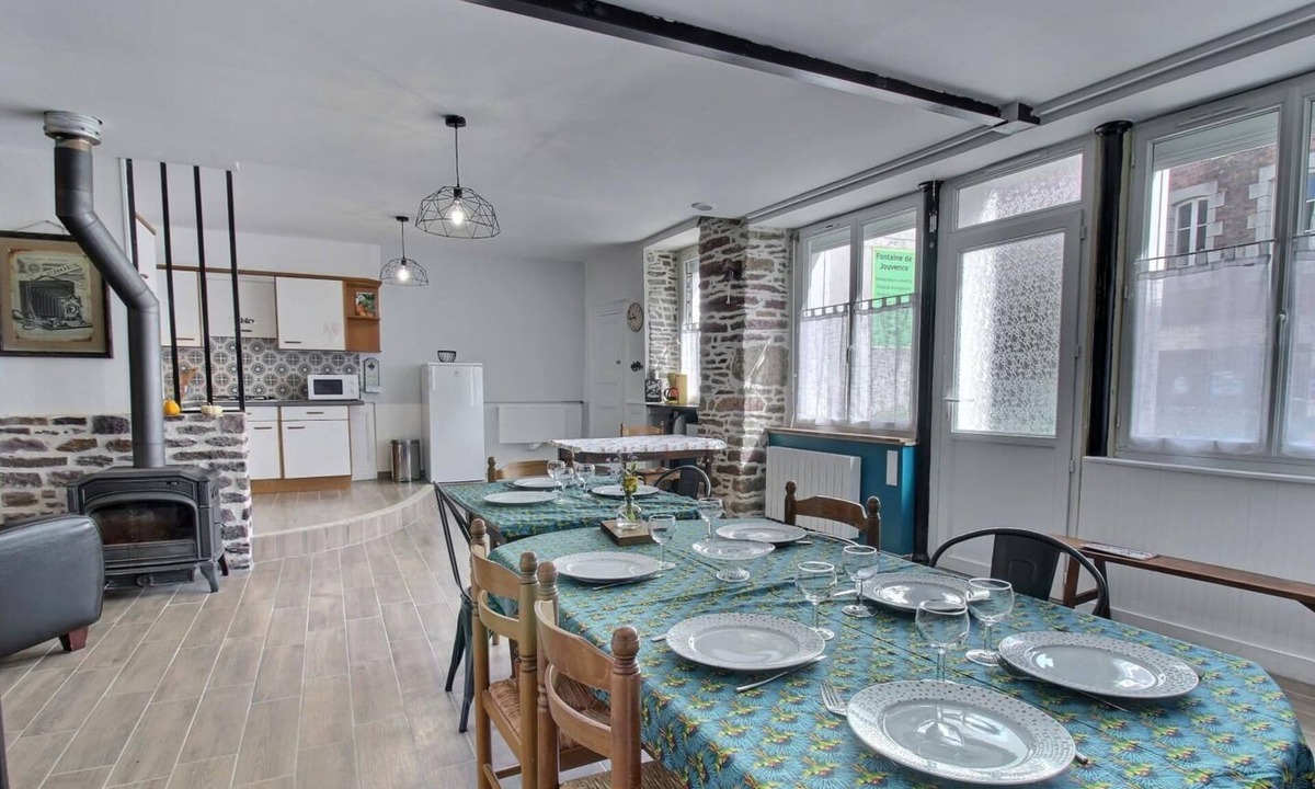 Mauron House | L'Ancien Bistrot - MAURON