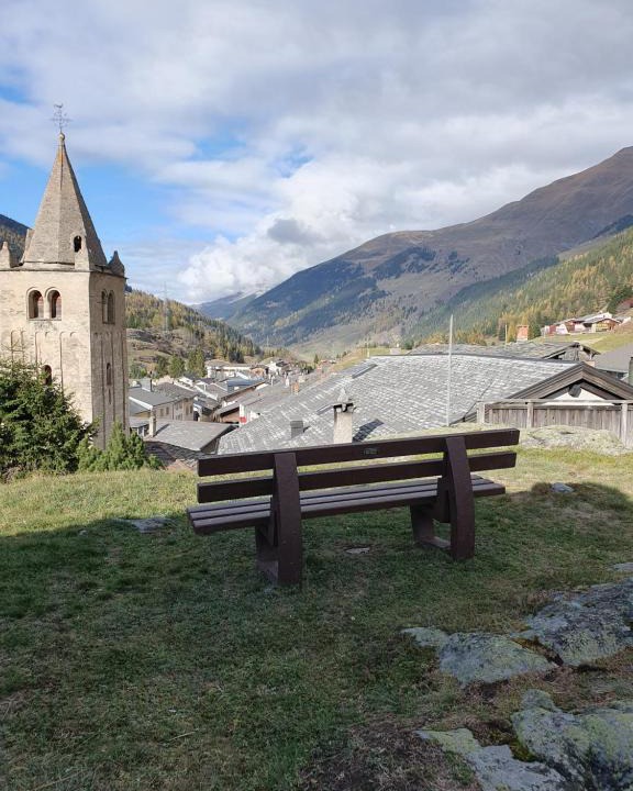 Bourg-Saint-Pierre Apartment | L'ancien hospice