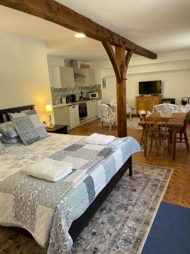 Badefols-d'Ans Apartment | L'ancienne epicerie