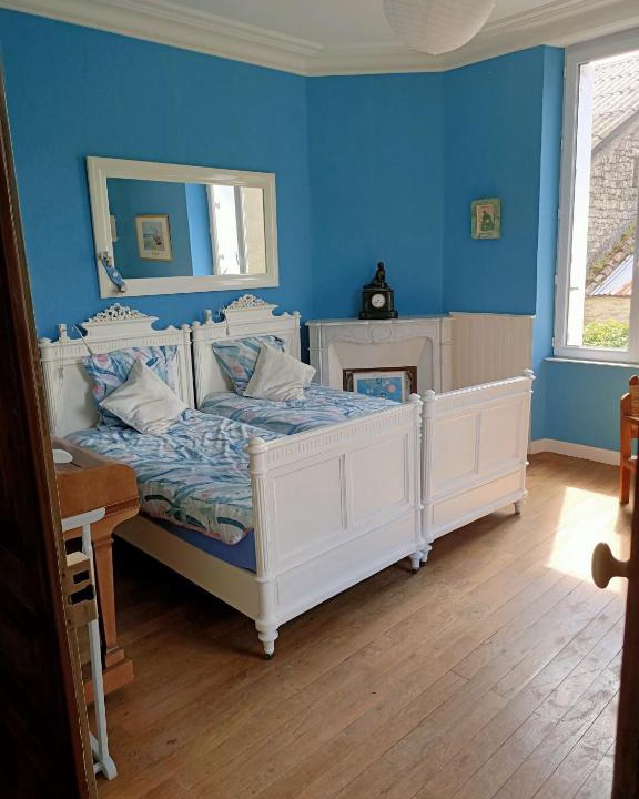 Bouille-Courdault House | L'Angelique