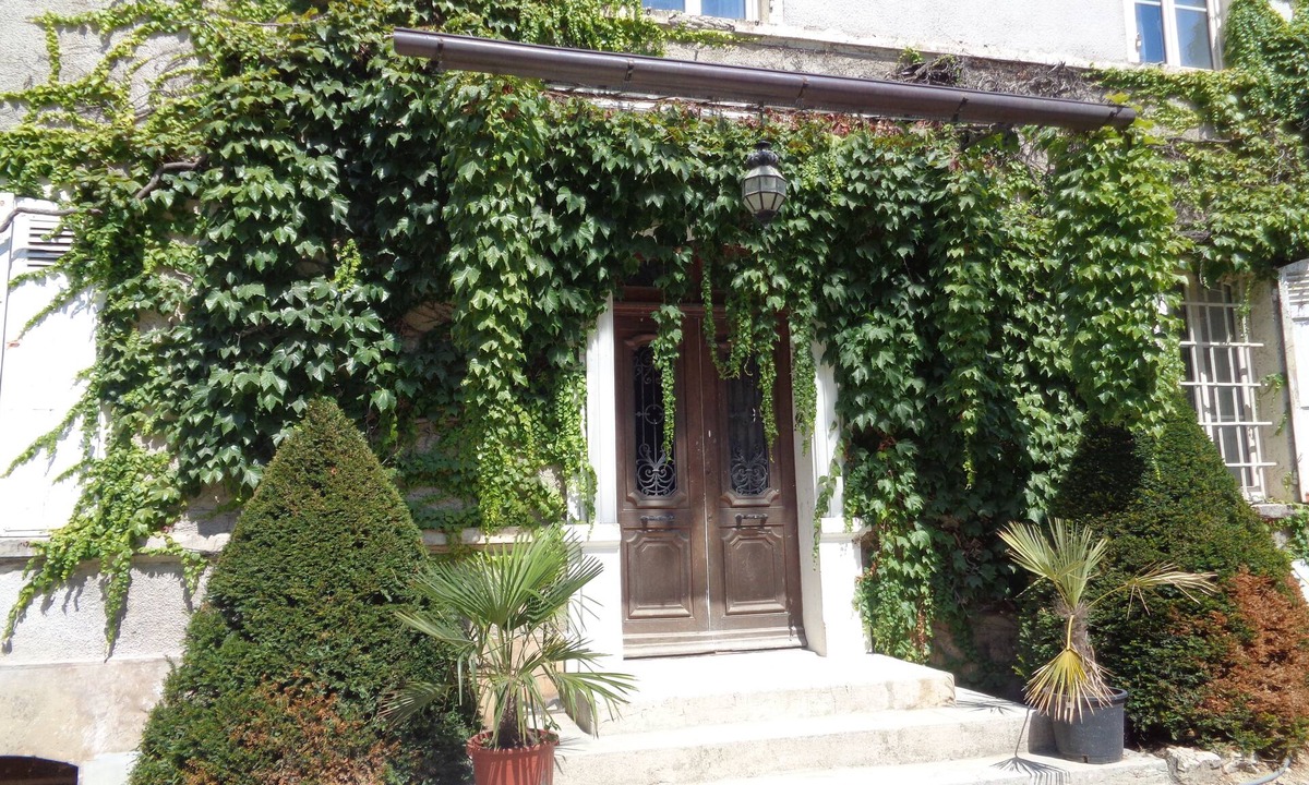 Saint-Genix-sur-Guiers House | L'annexe du Château de Saint Genix