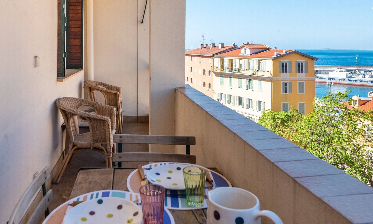 Lazaret Apartment | L'anse Lympia