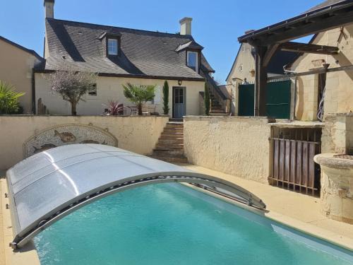 Fontaine-Milon House | L'Antre-neuf - 9p, piscine, arrivée autonome, wifi