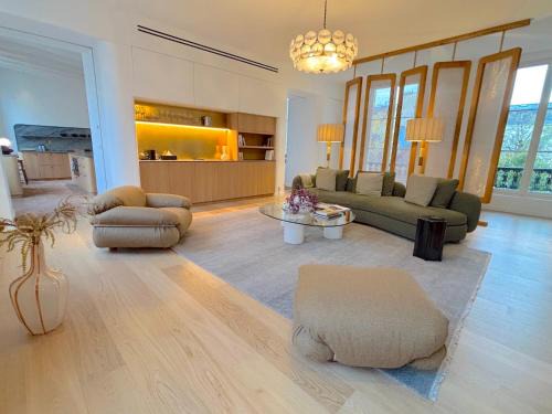 Madeleine Apartment | L'appartement Arte Povera