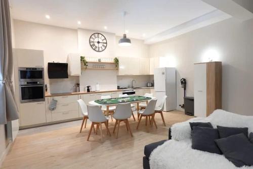 Arras Apartment | L'As d'Aubert - 8 pers - Centre