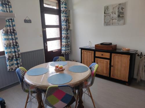 Dargnies Apartment | L Atelier de papa