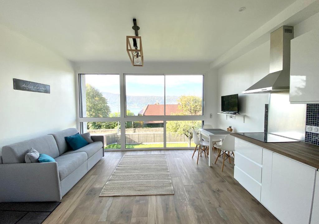 Veyrier-du-Lac Apartment | L'Atelier des Rêves