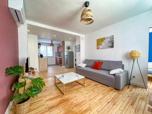 Quartier des Eaux-Claires Apartment | L'aube Climatisation Parking 2 chambres