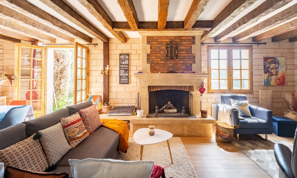 Torce-Viviers- en-Charnie House | L'Aubepine - Gite avec piscine et jacuzzi