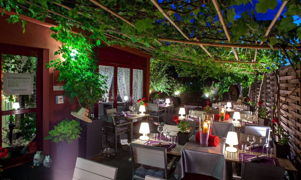 Vetraz-Monthoux Hotel | L' Auberge de Maison Rouge