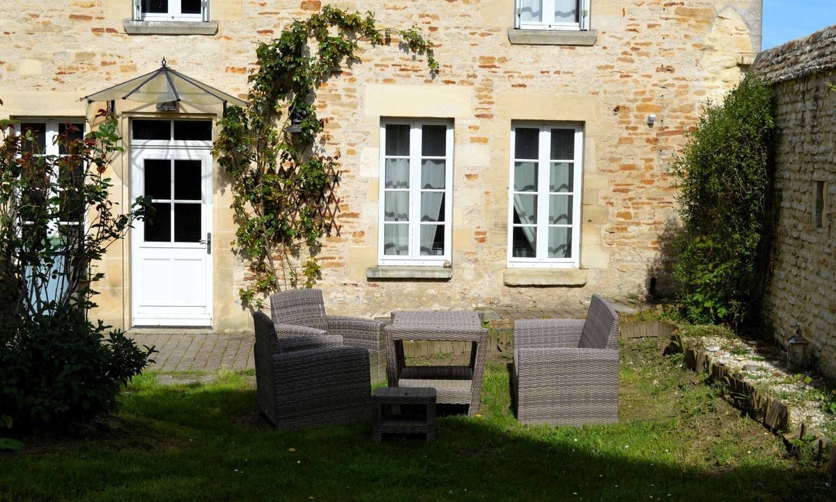 Cairon House | L'auberge du Lavoir, Maison en Pierres Avec Jardin
