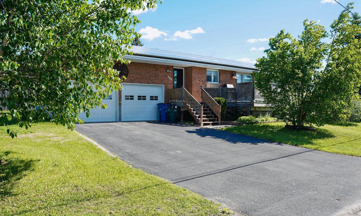 Cochrane House | L’Auberge - Sauna + Heated Garage + Large Parking