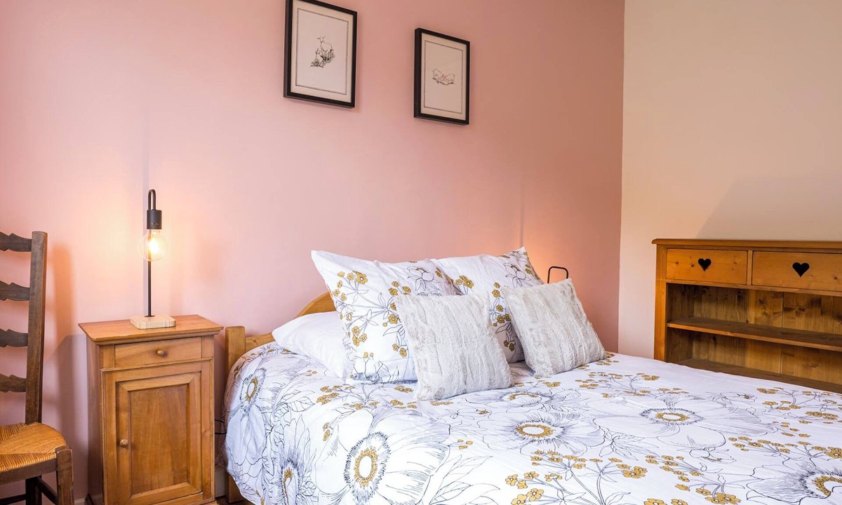 Arreau Apartment | L'Auroise spacious and central