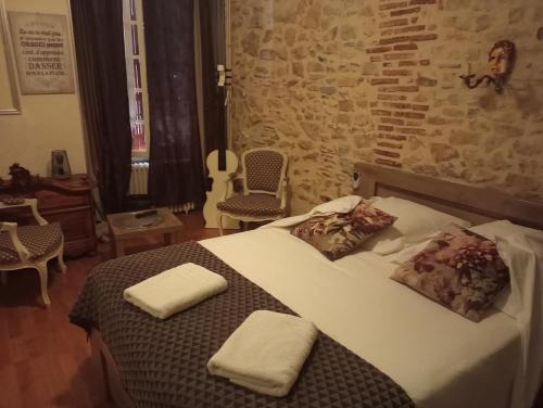 Saint-Amand-Montrond Hotel | l'authentique