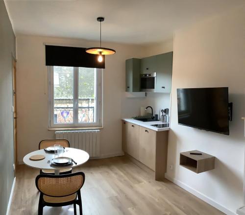 Dieppe Apartment | L'Echappée Polletaise Central Typique Wifi