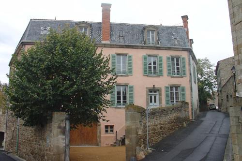 Montpeyroux Bed & Breakfast | L Echarpe d Iris
