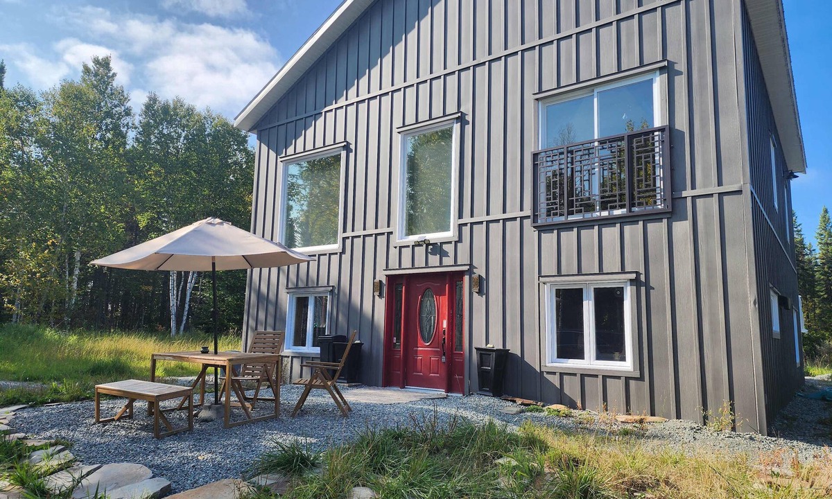 Rouyn-Noranda House | L'Ecomaison - Luminous & Open Space