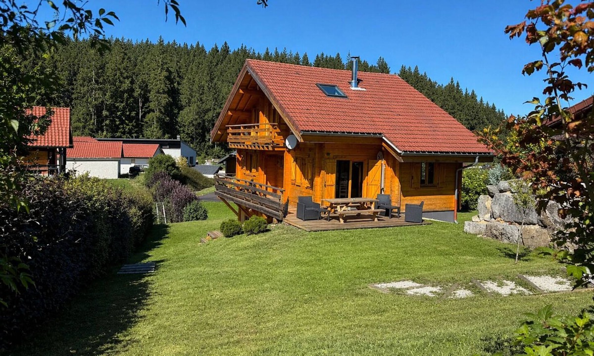 Premanon Ski Chalet | L'ecrin des Epicéas - Family chalet - sleeps 9