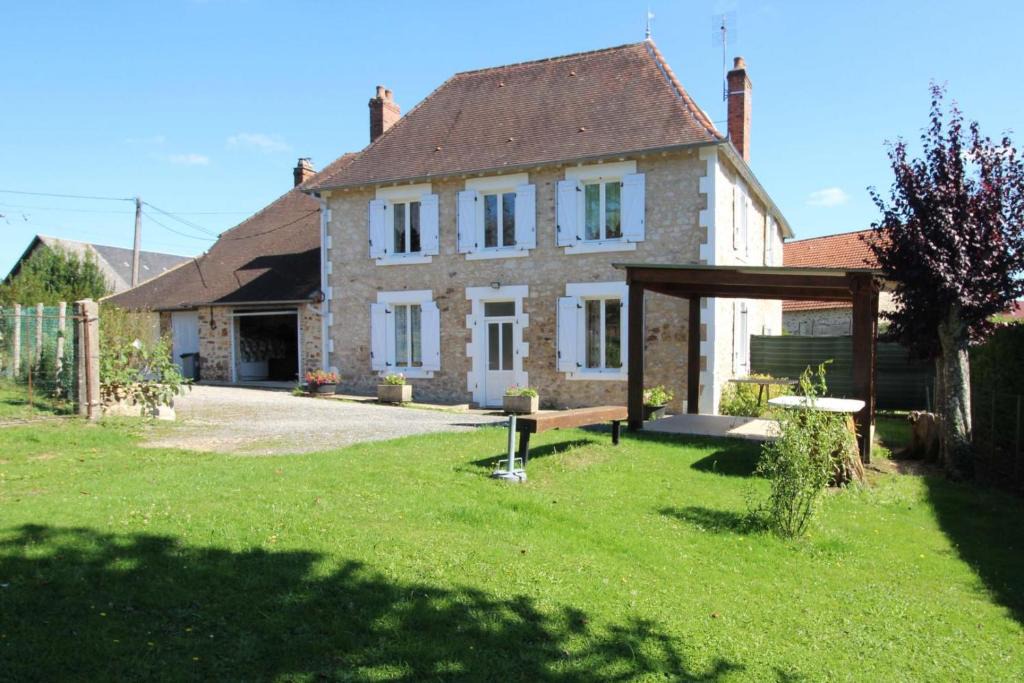 Coussac-Bonneval House | L' ecurbie