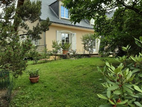 Saint-Martin-du-Bois Bed & Breakfast | L'Ecureuil Gourmand, chambre d'hôtes en Anjou Bleu