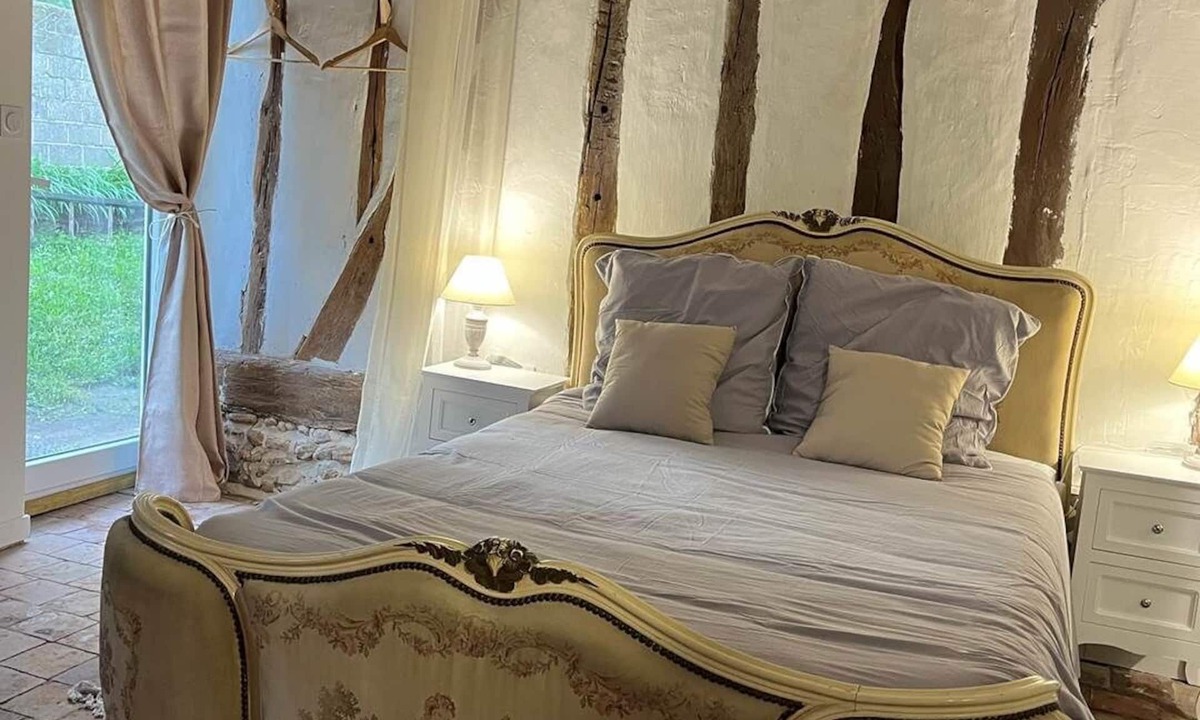 Lorris House | L'Écurie – Charming studio in the heart of Lorris
