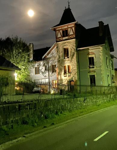 Lebetain House | L'ECURIE du Château