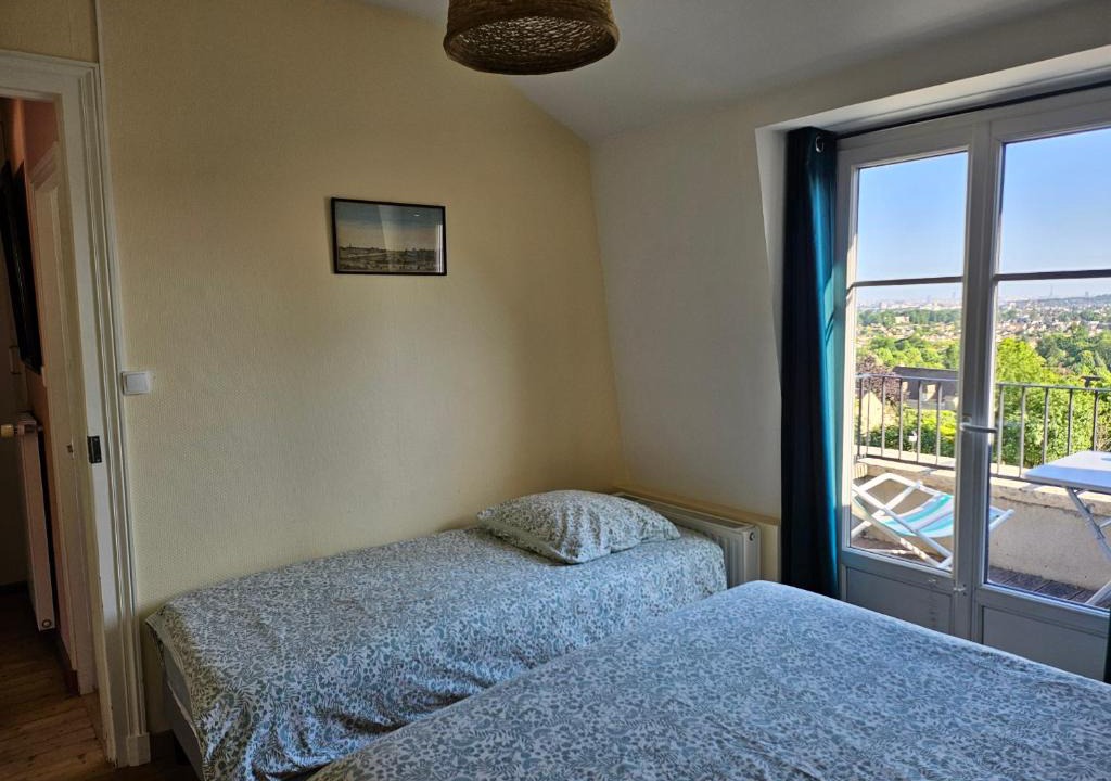 Saint-Prix Apartment | L' Eglise - 2 pièces avec balcon au dernier étage vue Paris