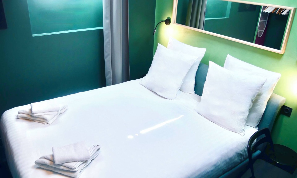 La Villette Apartment | L'Emeraude - Paris 19th Arrondissement