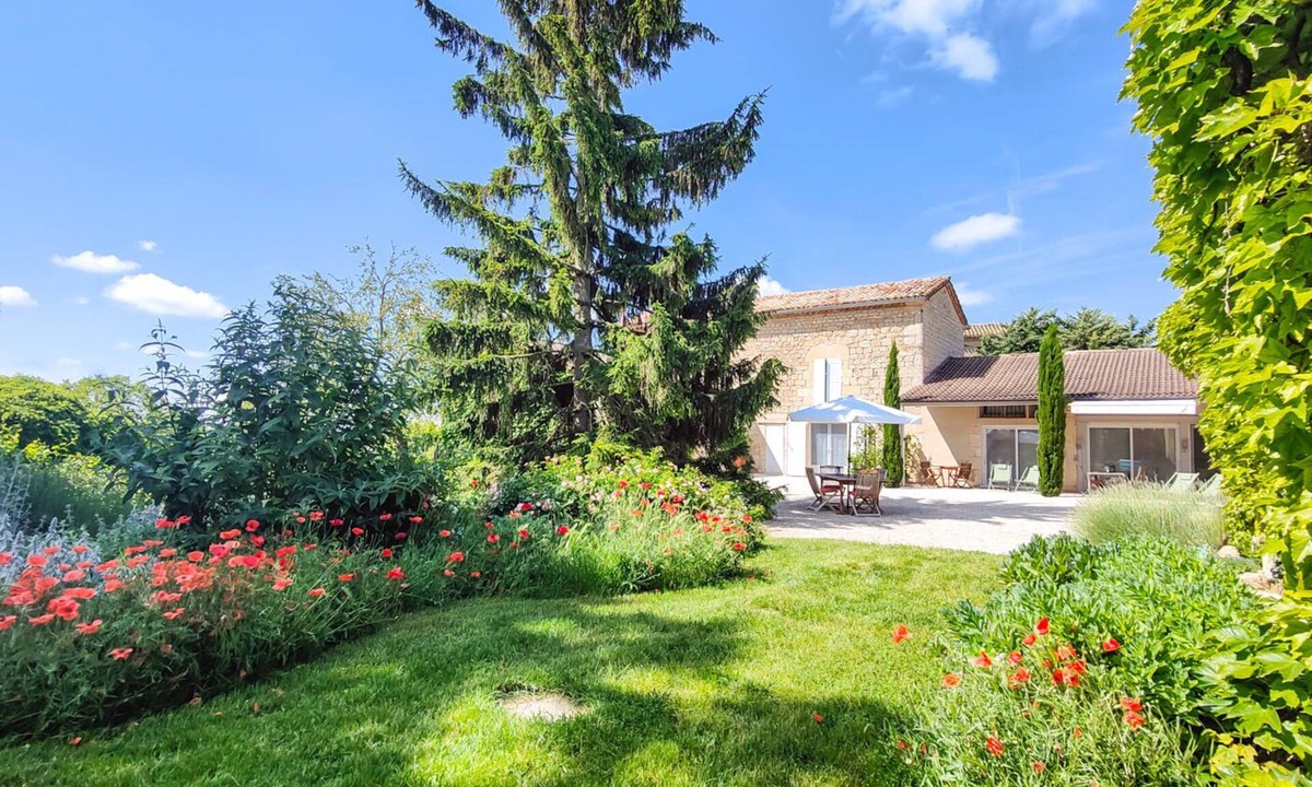Livers-Cazelles House | L'Envolée Sauvage, a charming property, design comfort, in natural surroundings.