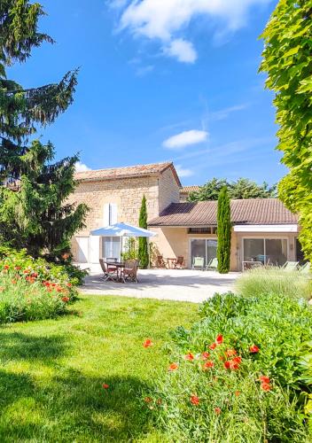 Livers-Cazelles House | L'Envolée Sauvage