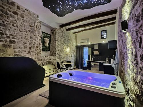 Lorgues Apartment | L'epicurisme