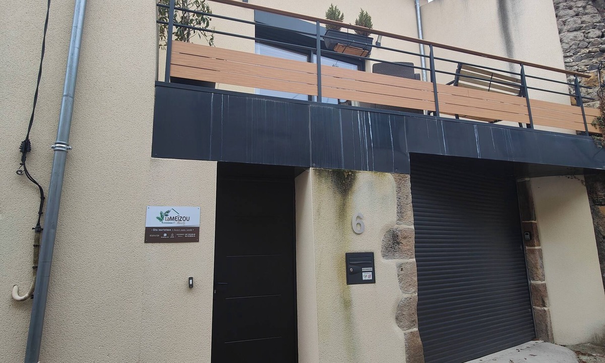 Les Martres-de-Veyre House | L'escale des Martres